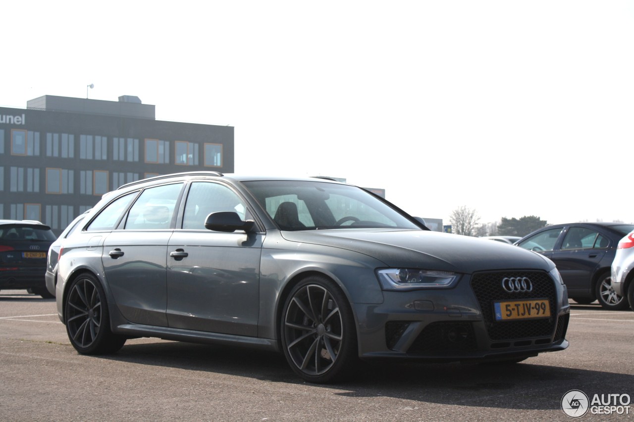 Audi RS4 Avant B8