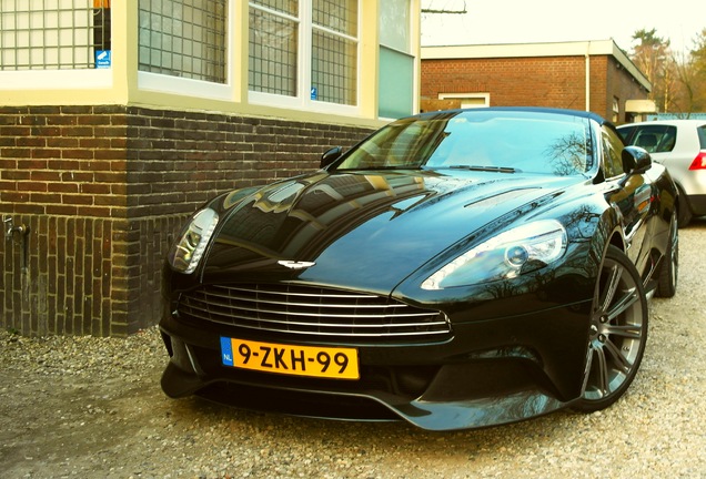 Aston Martin Vanquish Volante