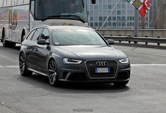 Audi RS4 Avant B8