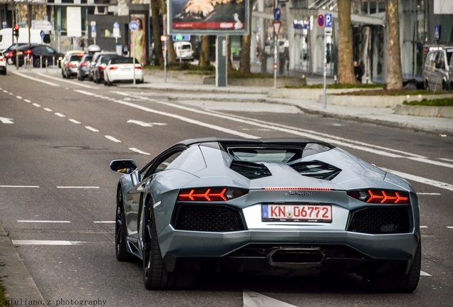 Lamborghini Aventador LP700-4 Roadster