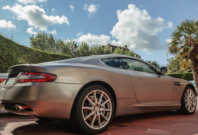 Aston Martin DB9