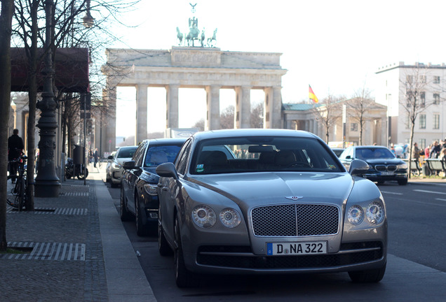 Bentley Flying Spur V8