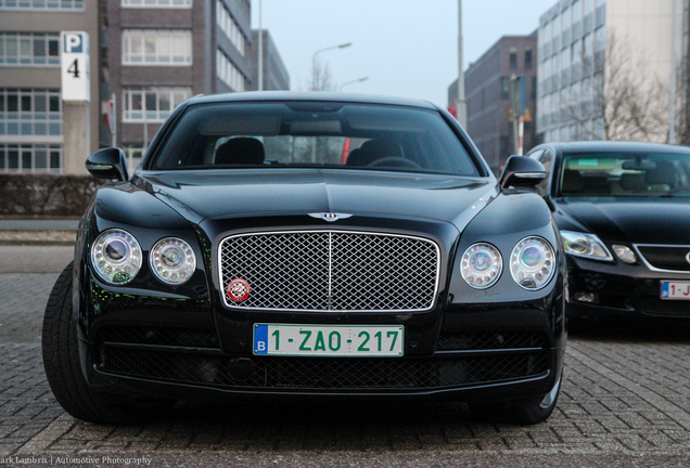 Bentley Flying Spur V8