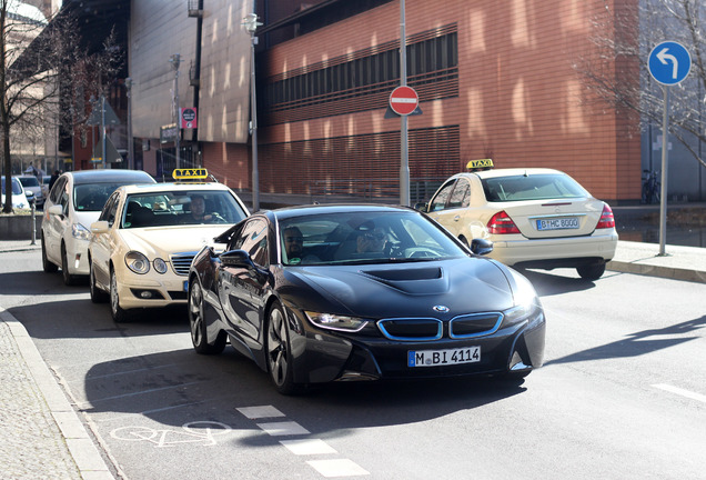 BMW i8