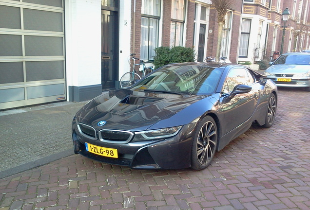 BMW i8