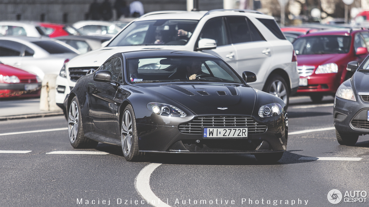 Aston Martin V12 Vantage