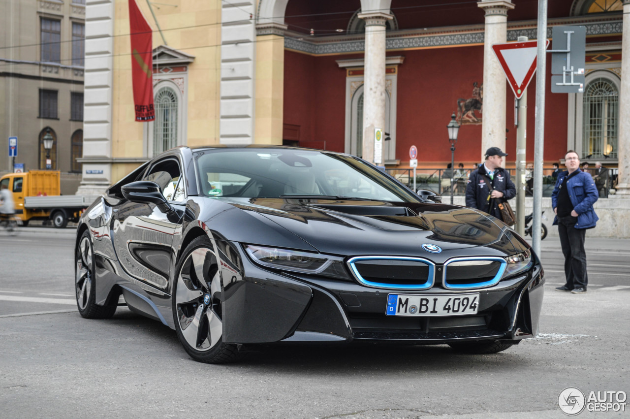 BMW i8