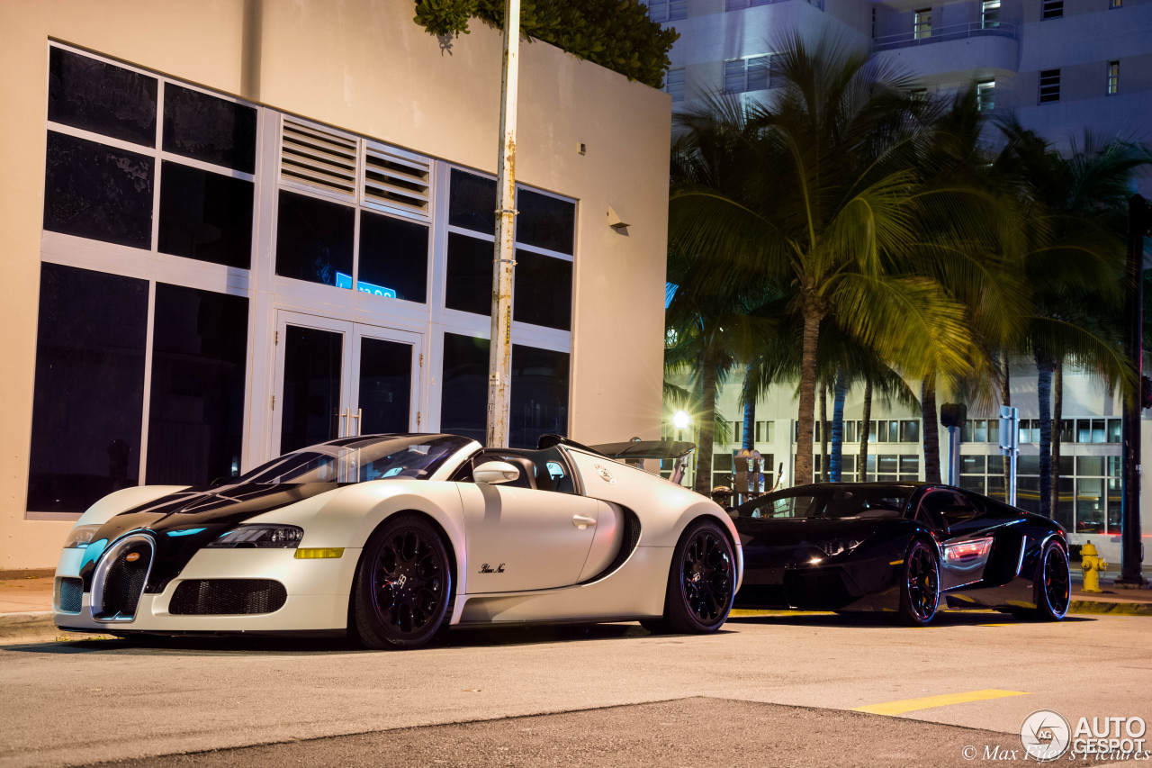 Bugatti Veyron 16.4 Grand Sport Blanc Noir 19 March 2015