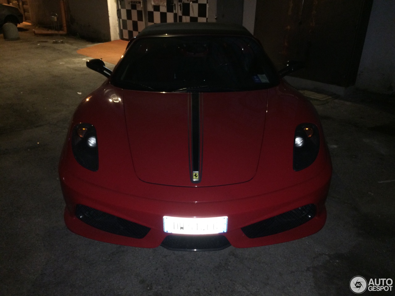 Ferrari Scuderia Spider 16M