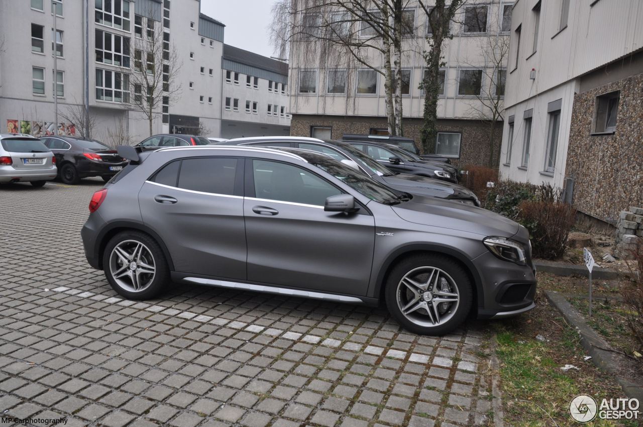 Mercedes-Benz GLA 45 AMG X156