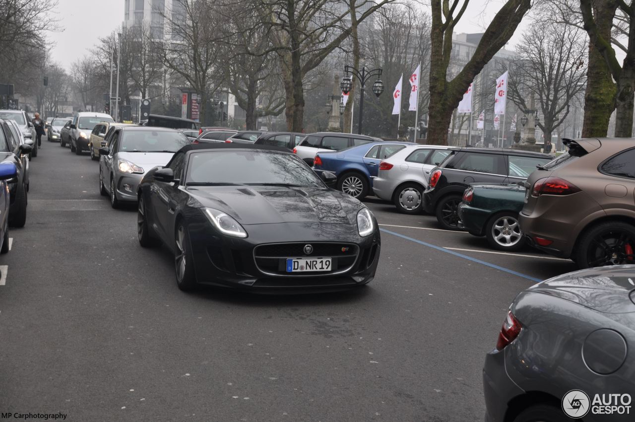 Jaguar F-TYPE S Convertible