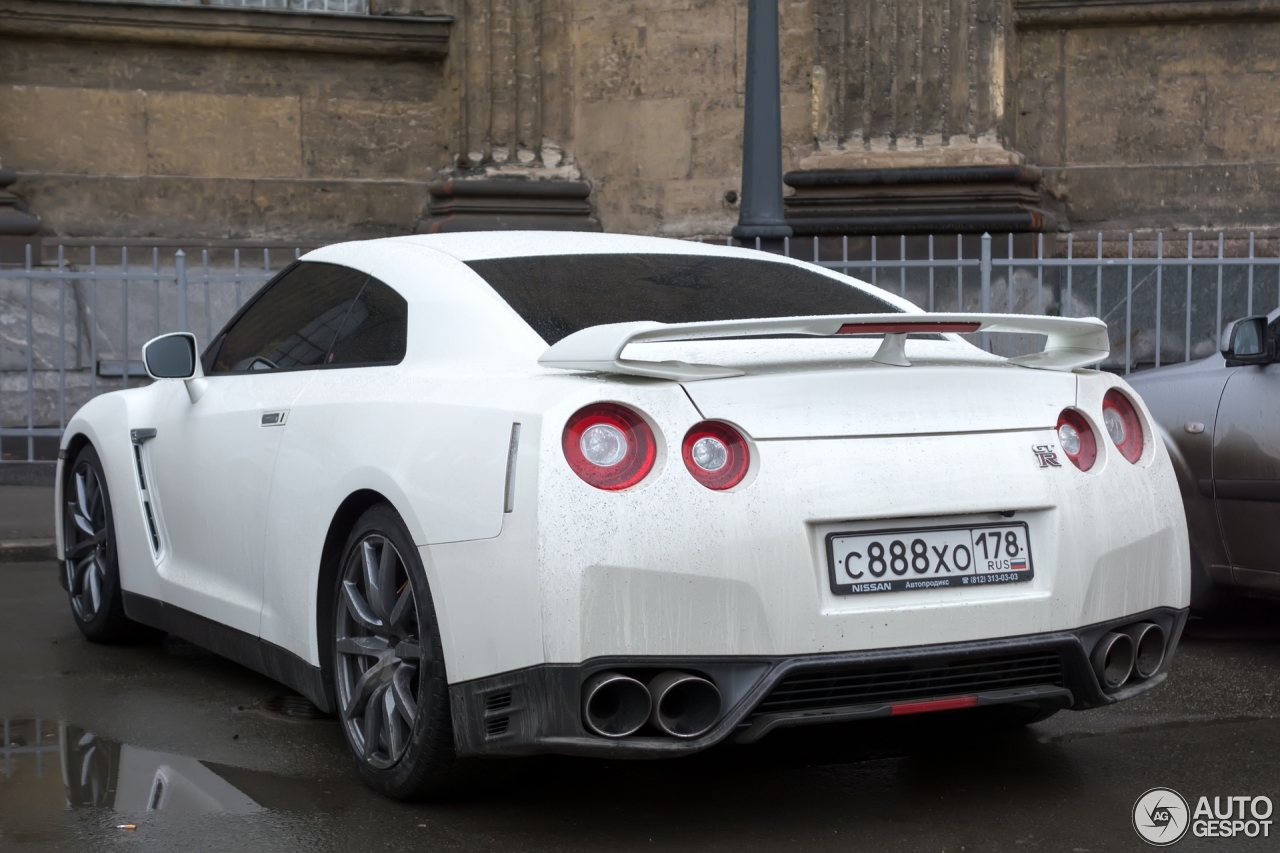 Nissan GT-R 2014