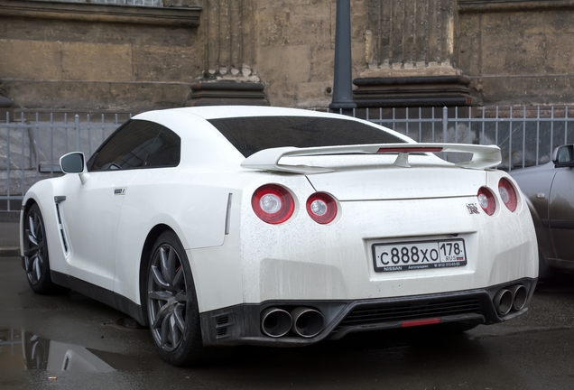 Nissan GT-R 2014