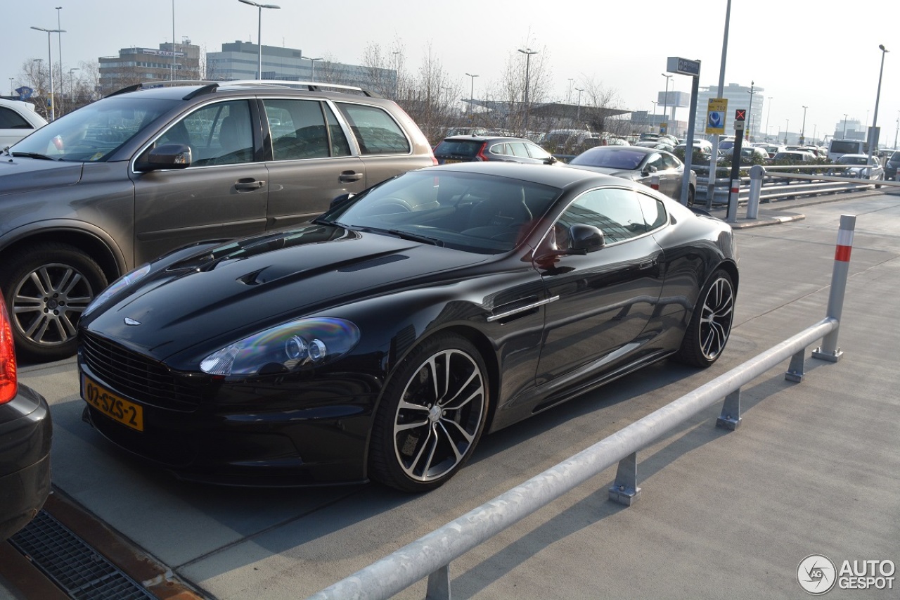 Aston Martin DBS Carbon Black Edition