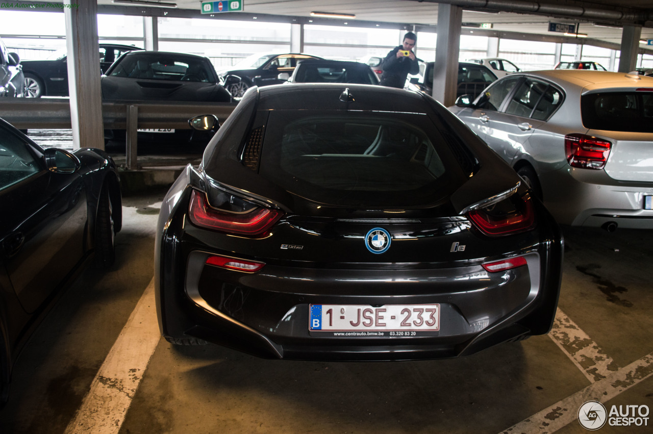 BMW i8