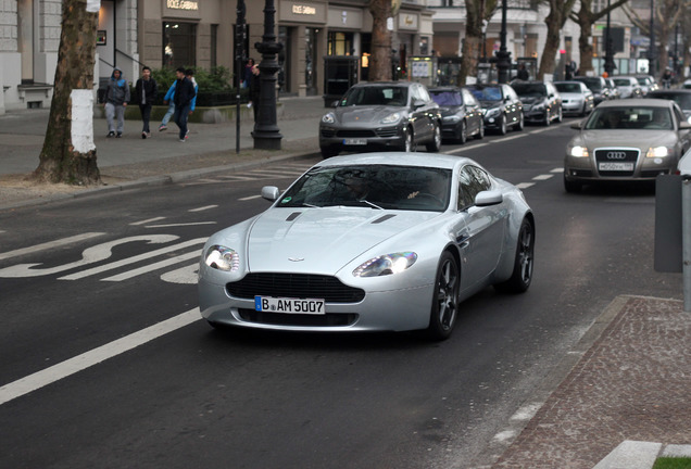 Aston Martin V8 Vantage