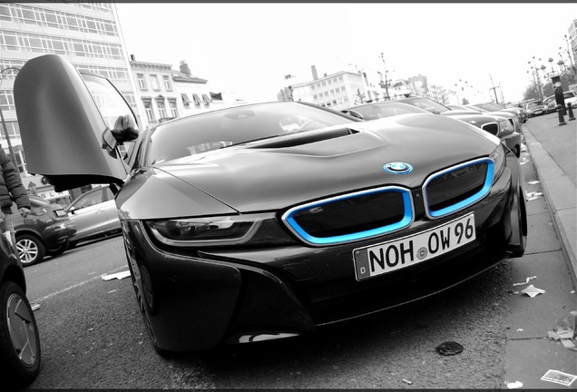 BMW i8