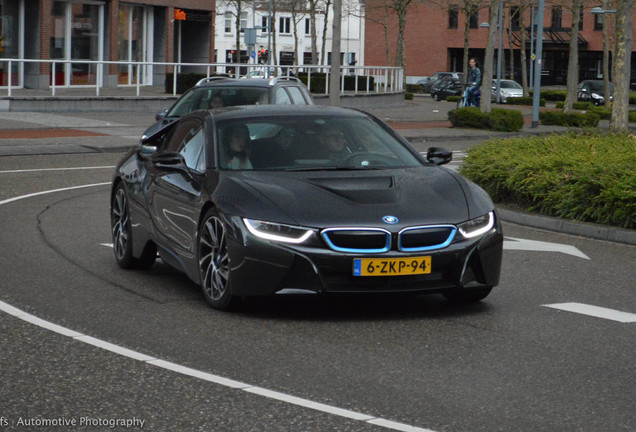 BMW i8