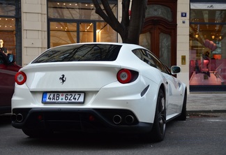 Ferrari FF