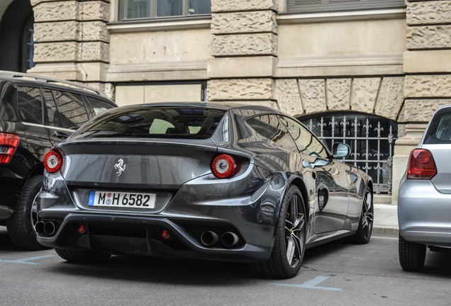 Ferrari FF