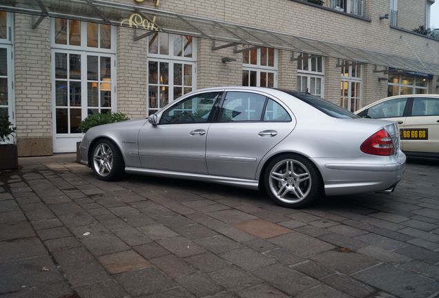 Mercedes-Benz E 55 AMG