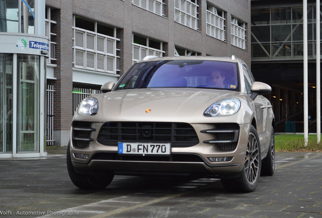 Porsche 95B Macan Turbo