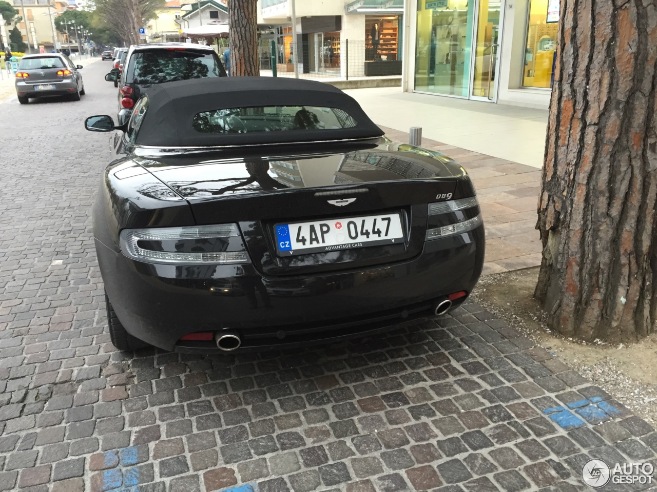 Aston Martin DB9 Volante