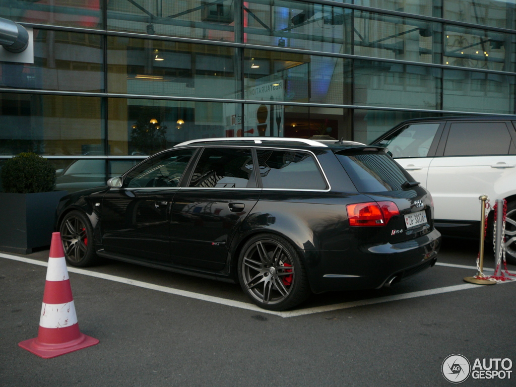 Audi RS4 Avant B7