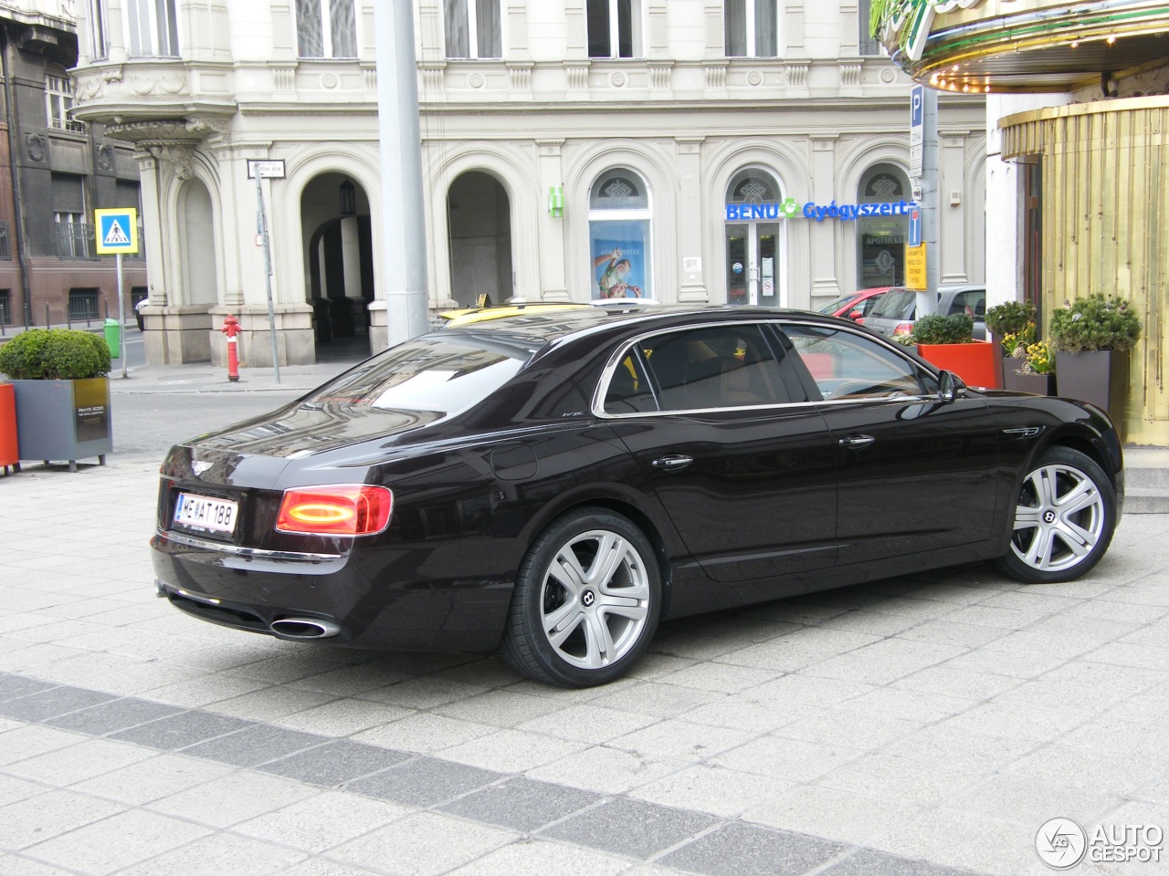 Bentley Flying Spur W12