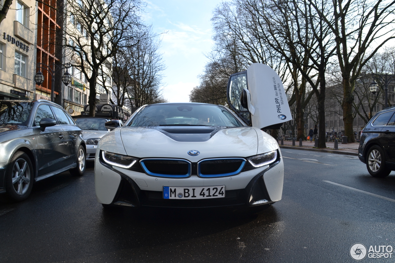 BMW i8