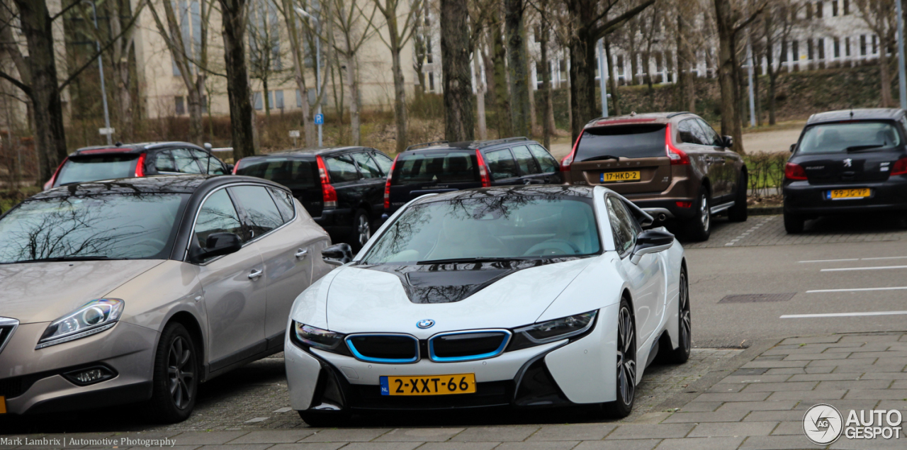 BMW i8