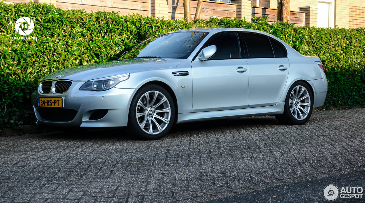 BMW M5 E60 2005