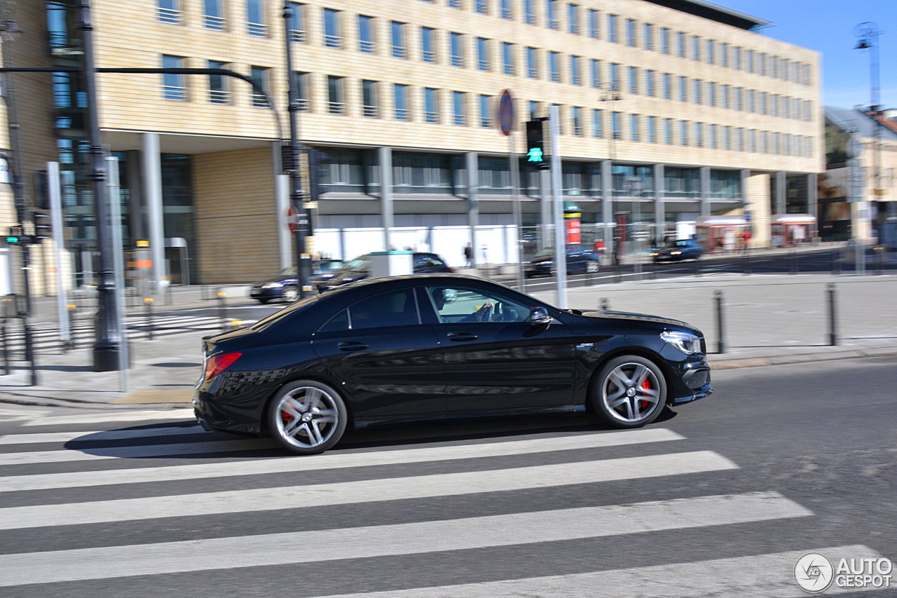 Mercedes-Benz CLA 45 AMG C117