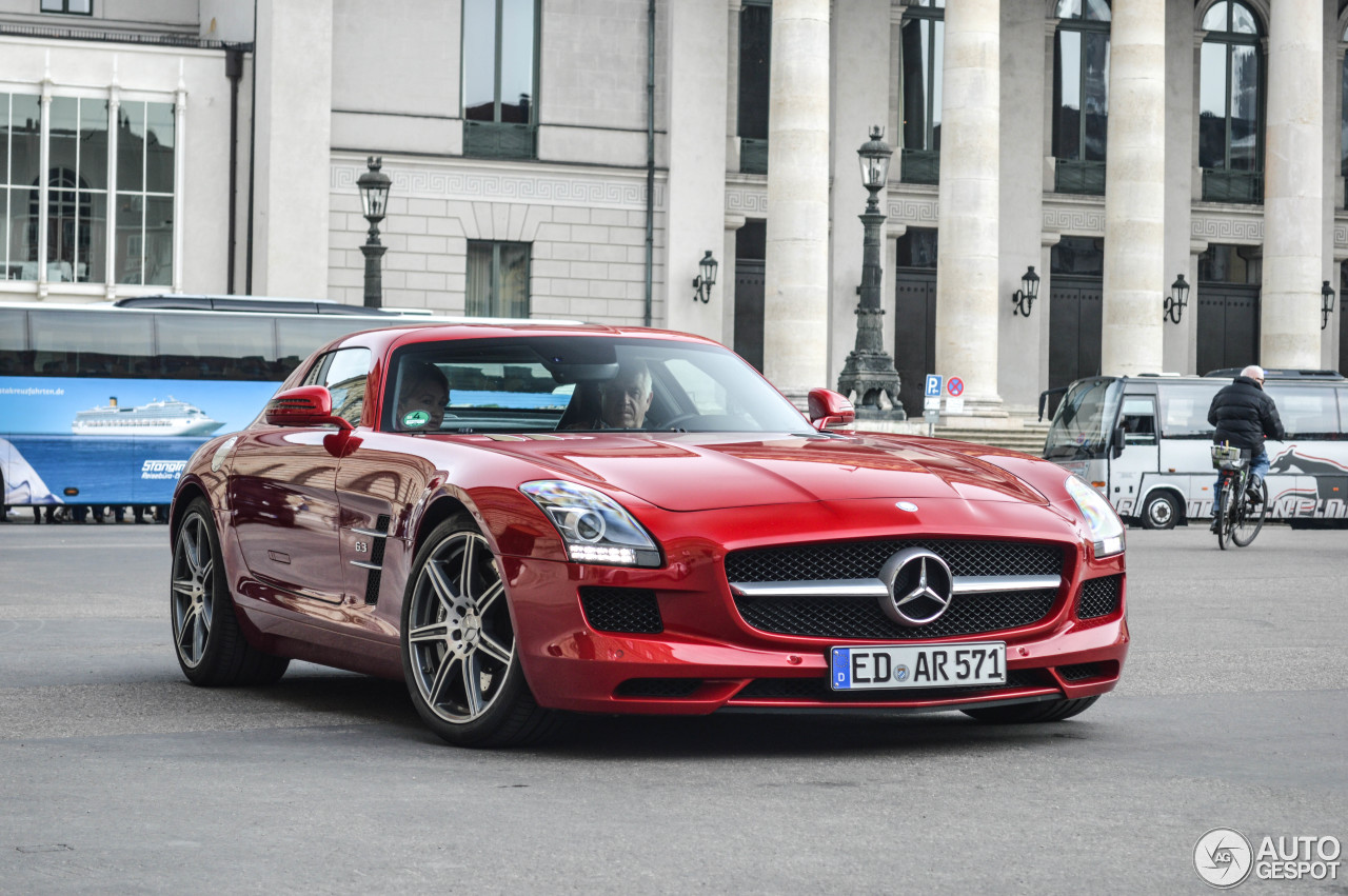 Mercedes-Benz SLS AMG