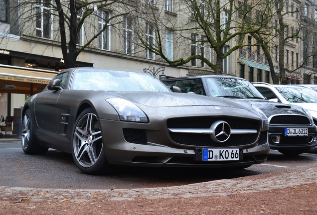 Mercedes-Benz SLS AMG