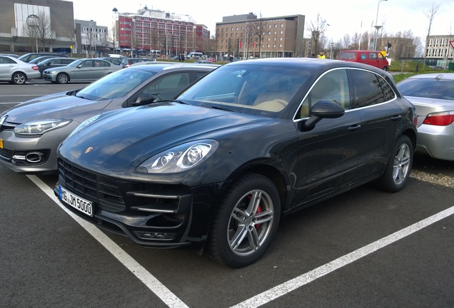 Porsche 95B Macan Turbo