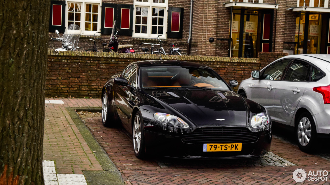 Aston Martin V8 Vantage