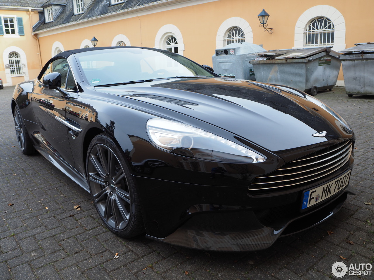 Aston Martin Vanquish Volante