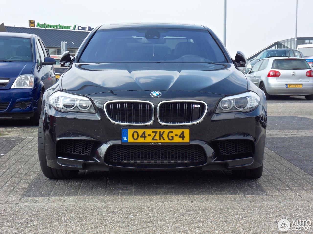 BMW M5 F10 2011