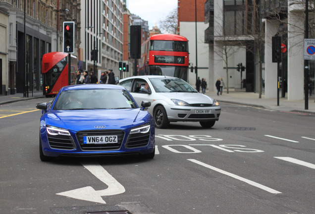 Audi R8 V10 Plus 2013