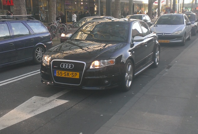 Audi RS4 Sedan