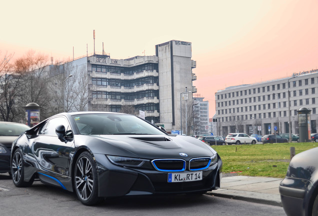 BMW i8