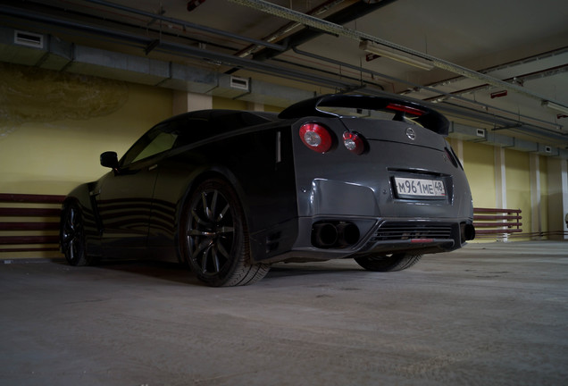 Nissan GT-R 2013