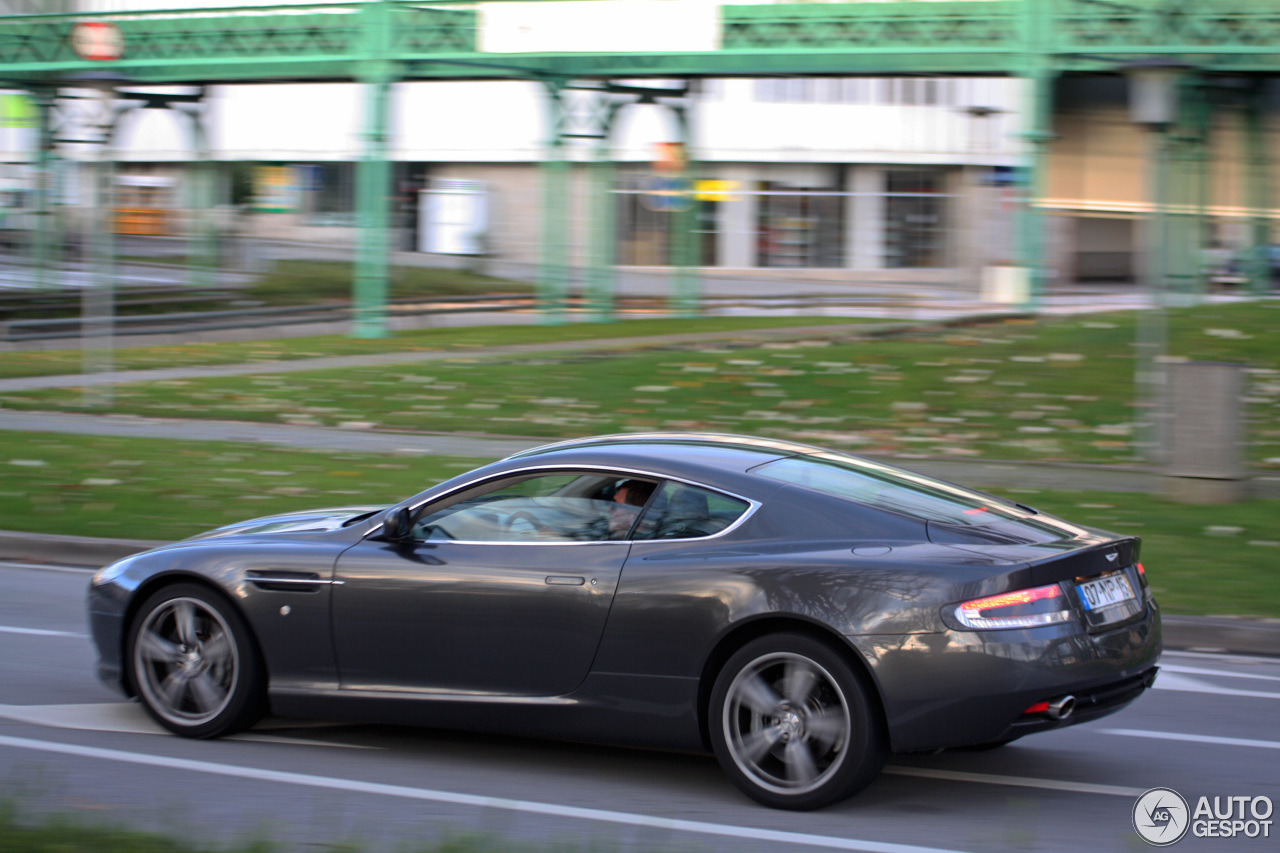 Aston Martin DB9