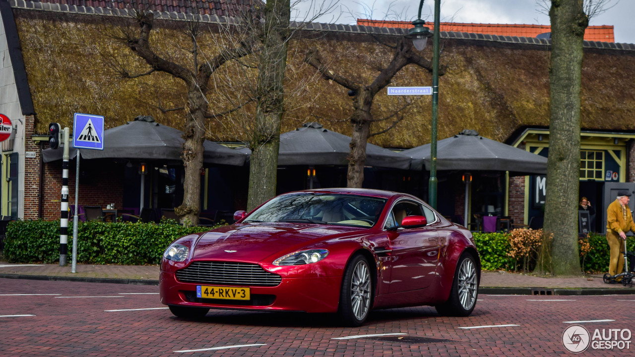 Aston Martin V8 Vantage