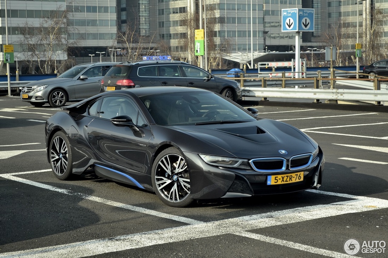 BMW i8