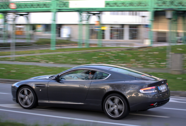 Aston Martin DB9