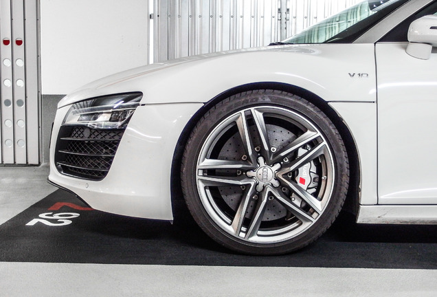 Audi R8 V10 Spyder 2013