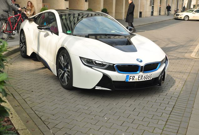 BMW i8