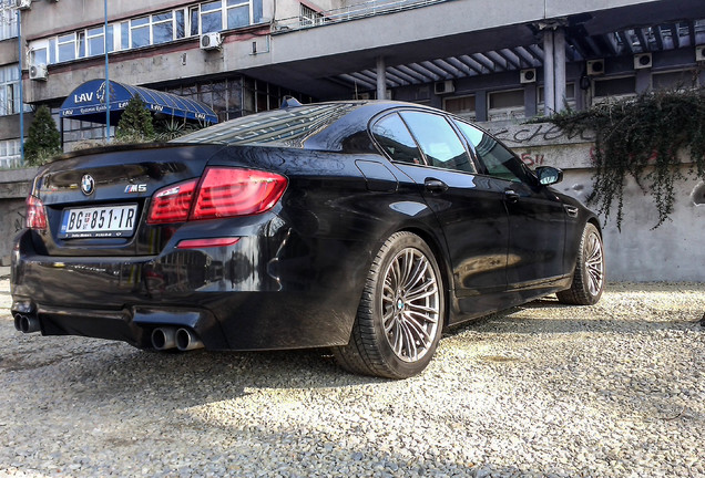 BMW M5 F10 2011